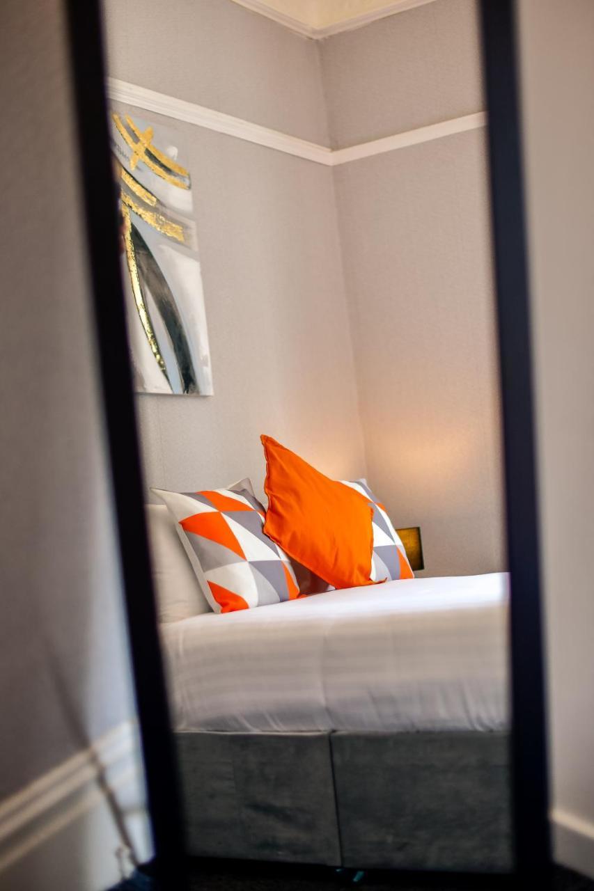 Guest house The Alexander - By Tifa Swansea